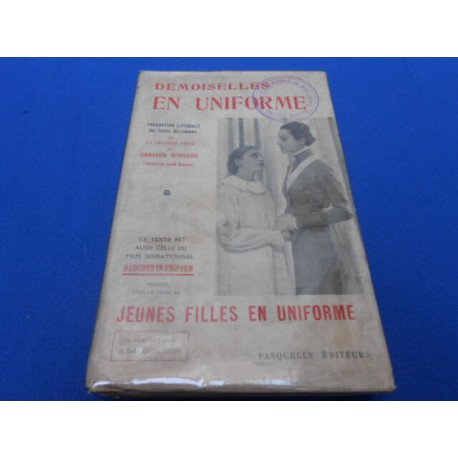 Demoiselles en uniforme
