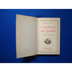 Cendres du Passé. Croquis d'Histoire