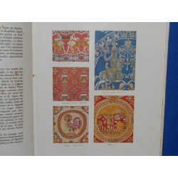 LES TISSUS Documents choisis de décoration textile des origines au...