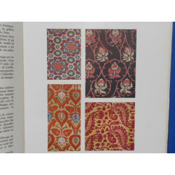 LES TISSUS Documents choisis de décoration textile des origines au...